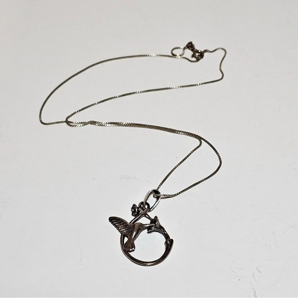 Sterling Silver 925 Infinity Hummingbird Pendant  On 18 Inch Long Box Link Chain - Picture 2 of 9